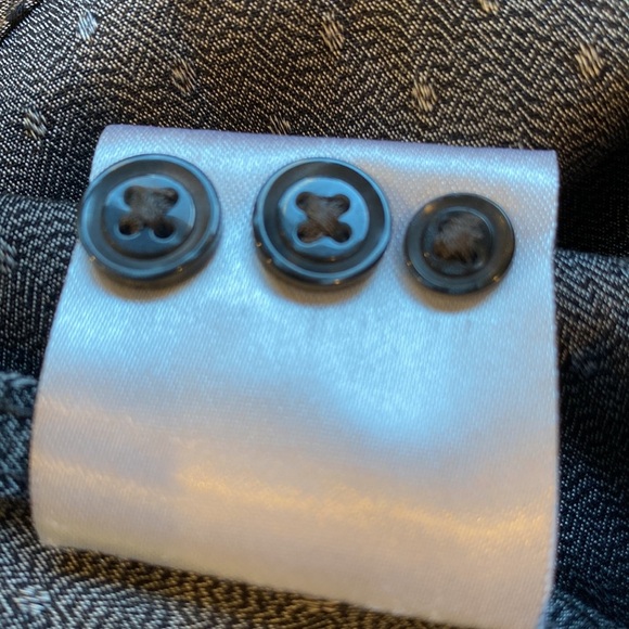 Egara navy dotted Long Sleeve Non Iron Slim Fit Shirt Size Medium EUC - Picture 13 of 14